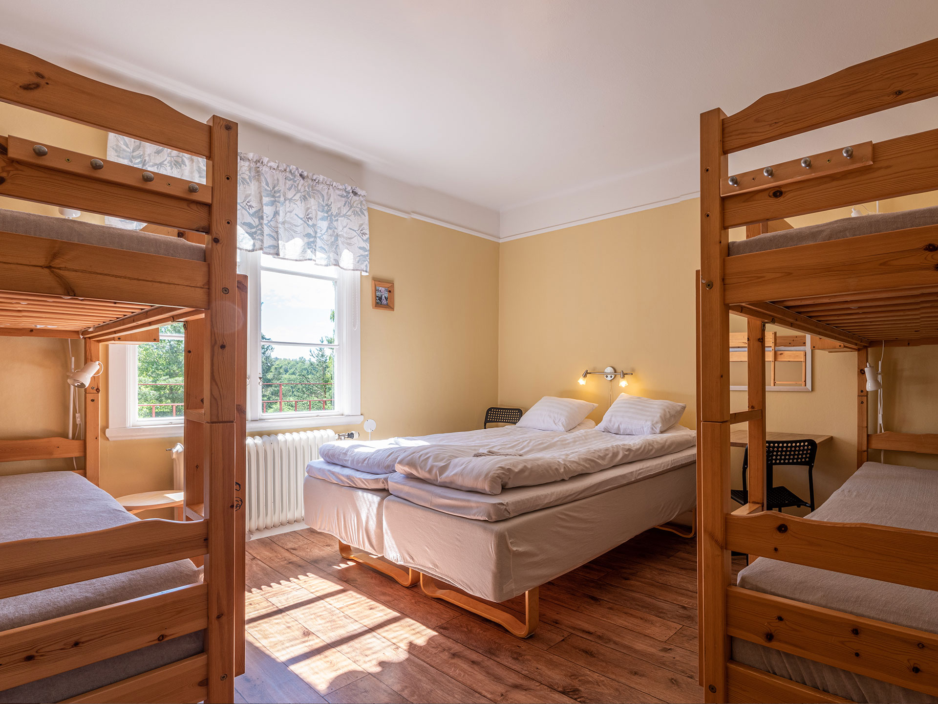 LifeStyleSTAY - Brunskog Vandrarhem: 6-bed room